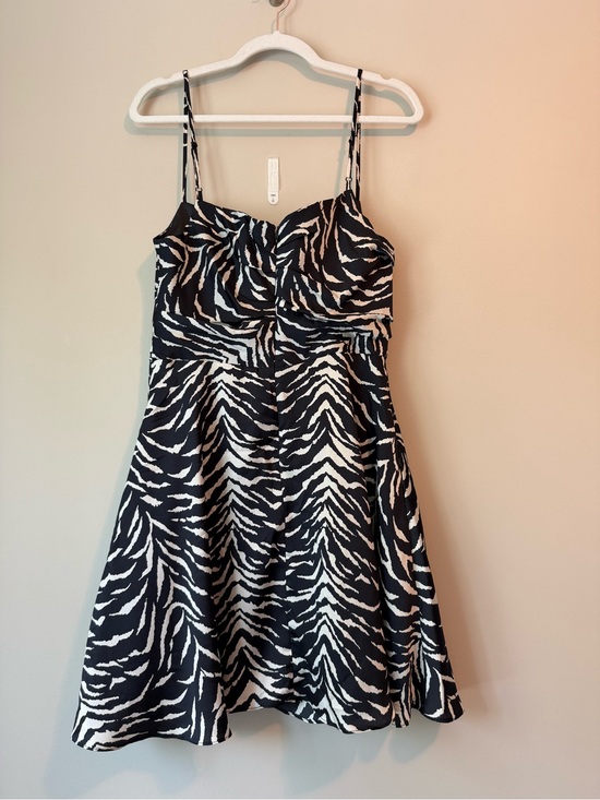 Autumn Adeigbo Dresses & Skirts - Autumn Adeigbo “Jules” Black White Tiger Print Fit & Flare Dress Sz 6 NWT